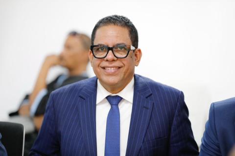 "وزير أول جعل تعليمات رئيسه فوق كل اعتبار"
