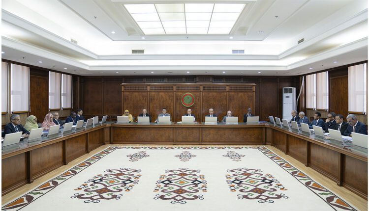 مجلس الوزراء يتخذ قرارات هامة ويجري تعيينات