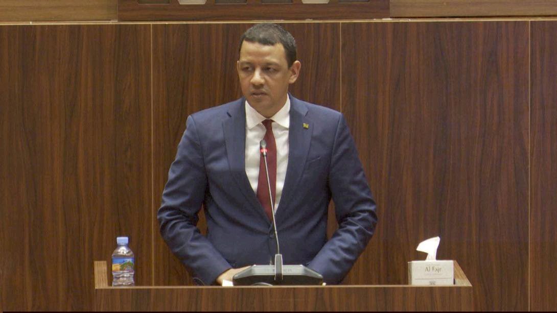 الحكومة تستبدل تطبيق "واتس آب" العالمي بتطبيق محلي جديد