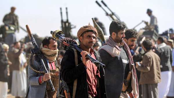الحوثيون يهاجمون مواقع نفطية سعودية على البحر الأحمر