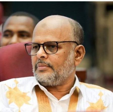 جميل ولد منصور يدلي برأيه في موضوع "المأمورية الثالثة"