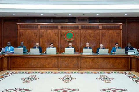 بعد غياب.. الحكومة تستأنف اجتماعاتها المعتادة)التفاصيل)