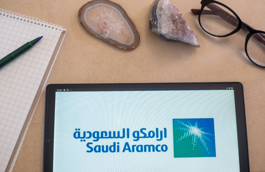 لأول مرة منذ بدء الحرب مع الحوثي.. عملاق النفط "أرامكو" تطلب من موظفيها إخلاء مقرها الرئيسي